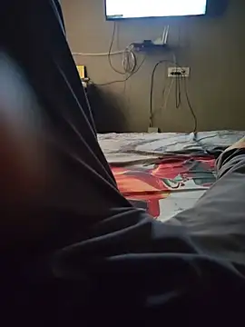 indianhotboy020 online show from July 14, 4:38 am