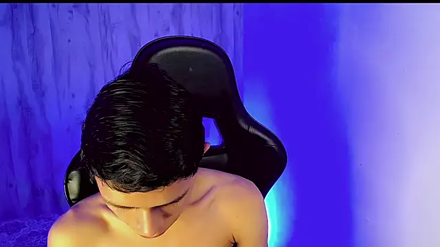 JeifMoon  online show from July 28, 6:20 pm