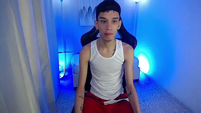 YorYo hot online show from July 18, 2:44 pm