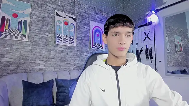 stevensantana1 online show from July 28, 3:03 am