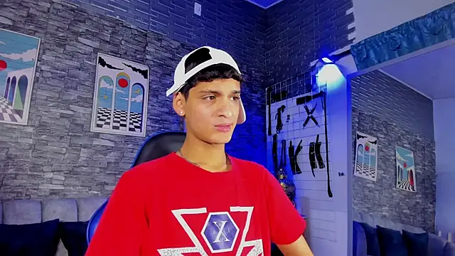stevensantana1 online show from July 18, 2:29 am