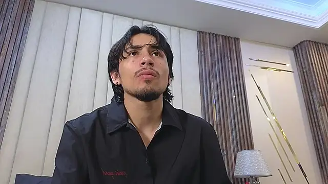 LatinShortt online show from July 23, 12:24 pm