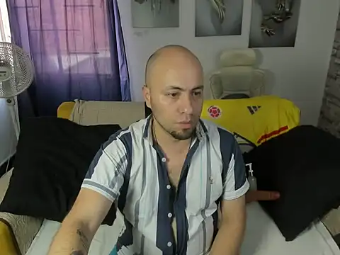 mike lovers  online show from July 30, 7:24 pm