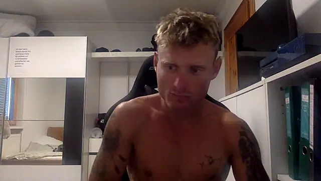 Nakedendurance1994 online show from August 3, 9:26 am