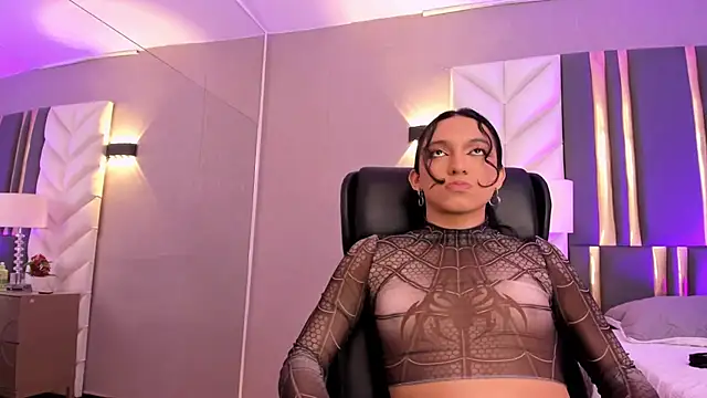 LexyWoods online show from July 28, 8:52 pm