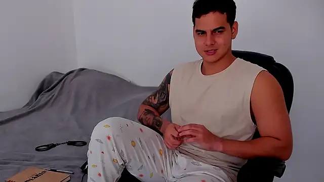 michael  jackzon online show from July 28, 9:47 pm