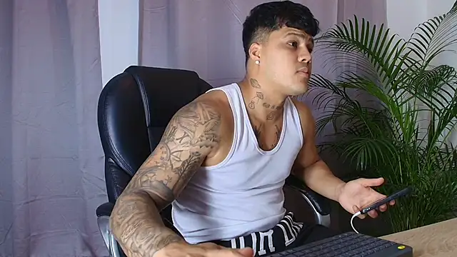 Rey steele online show from July 13, 11:50 pm
