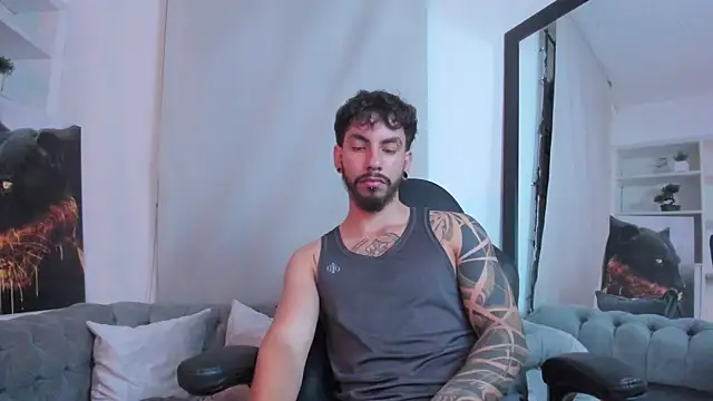 leviwolff online show from July 22, 4:59 am