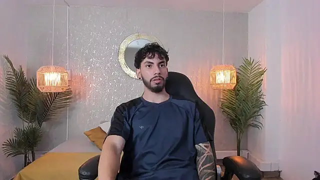 leviwolff online show from July 16, 3:35 am