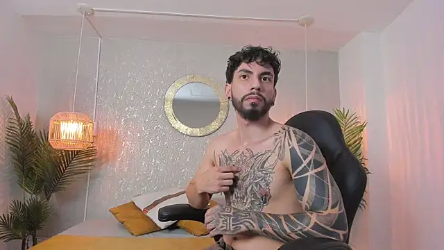leviwolff online show from July 15, 3:35 am