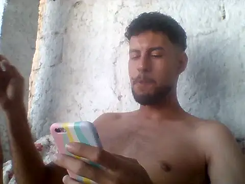 SrSmth online show from August 6, 2:01 pm