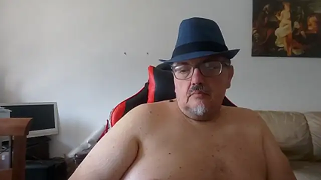 Theitalianpapi online show from August 1, 10:25 am