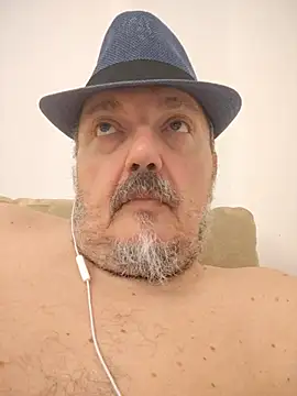 Theitalianpapi online show from July 16, 7:43 pm