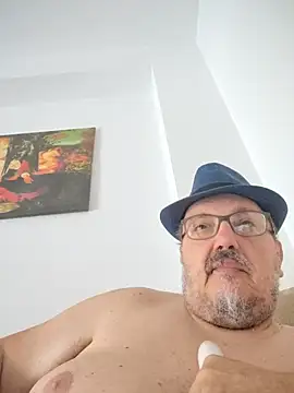 Theitalianpapi online show from July 19, 5:46 am
