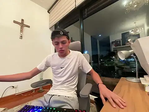 ItsJuanLuxxOficial online show from July 19, 12:05 am