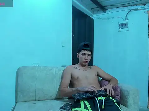 aaron mercury x online show from July 25, 3:36 am