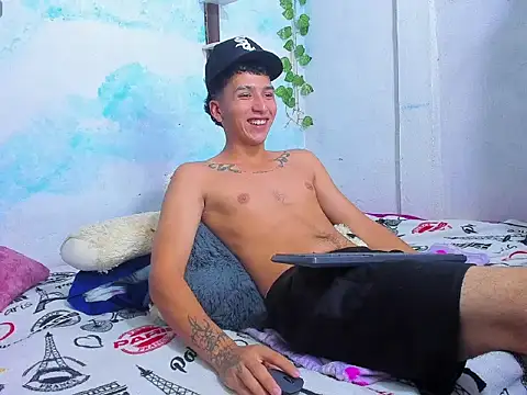 aaron mercury x online show from July 16, 2:24 pm