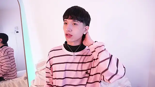 suki dolll online show from August 1, 3:33 pm