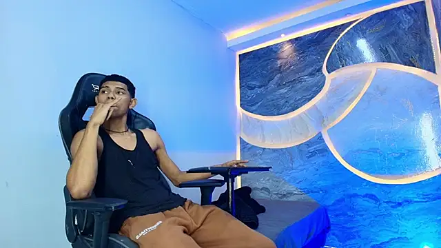 sex boy33  online show from August 2, 4:22 am