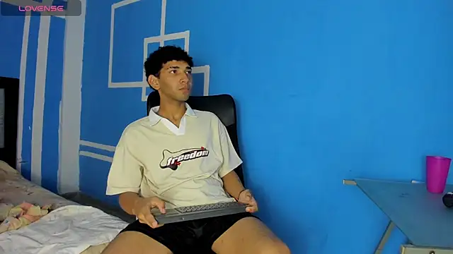 efrain boy online show from July 13, 7:49 pm