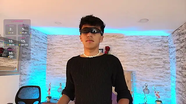 alex santoss online show from July 29, 11:42 am