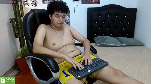 ethan cortes online show from July 29, 9:03 pm