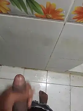 boy7inche online show from July 23, 6:27 pm
