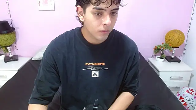 zayne lyon online show from August 3, 11:38 am