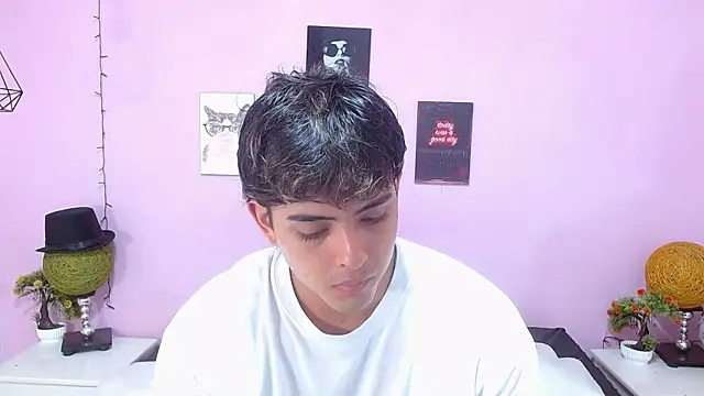 zayne lyon online show from July 27, 11:39 am