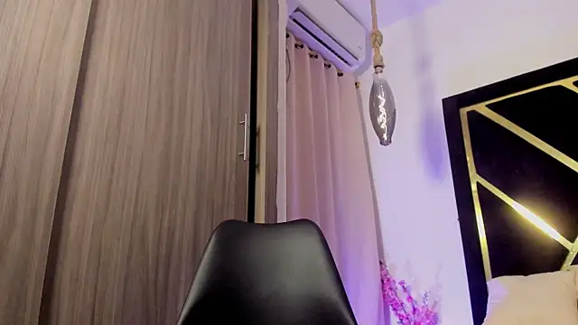 tiago noir online show from July 22, 3:53 am
