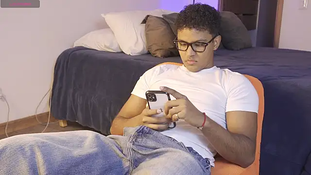 imlildante online show from July 17, 10:33 am