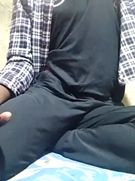 sweetboy25400 online show from July 23, 1:58 am