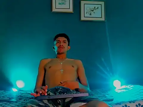 Noah Brookss online show from July 31, 9:31 am