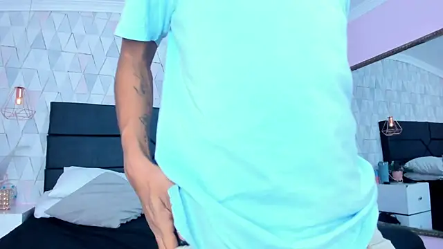 MarckThompsonn online show from July 30, 12:37 pm