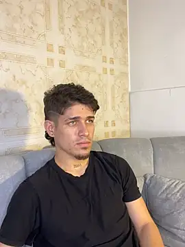 leandro coper online show from July 24, 1:03 am