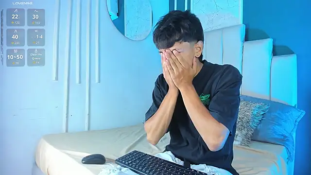 Im Kael  online show from August 3, 12:33 pm