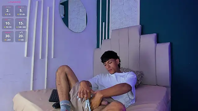 Im Kael  online show from August 6, 1:17 pm