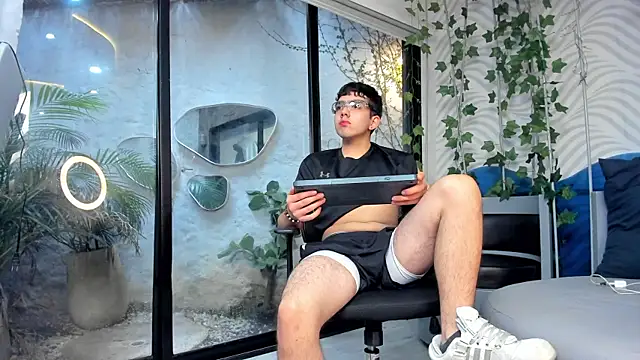 AxelStong online show from July 30, 12:04 pm