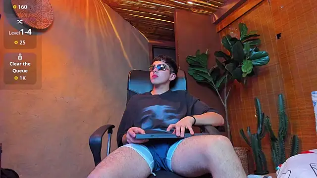 AxelStong online show from July 22, 11:35 am