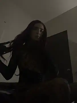 xtinasissy online show from August 8, 10:33 am
