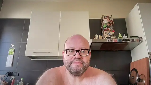 theitalianbear online show from May 13, 11:29 am