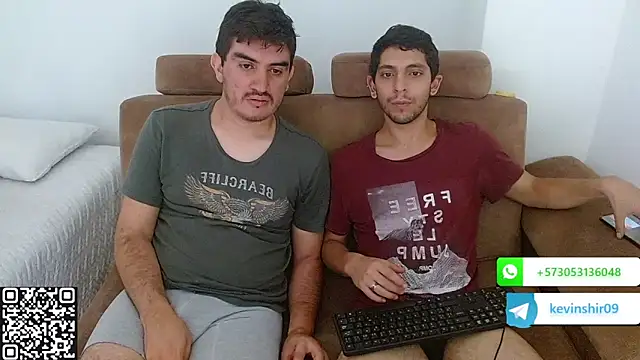 biglatin80 online show from May 24, 7:42 pm