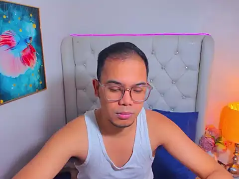 AsianZero online show from May 7, 5:57 pm