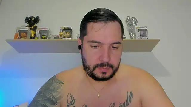 camilo restrepo21 online show from April 27, 11:43 pm