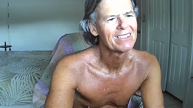nakeedcowboi65 online show from May 17, 8:16 pm