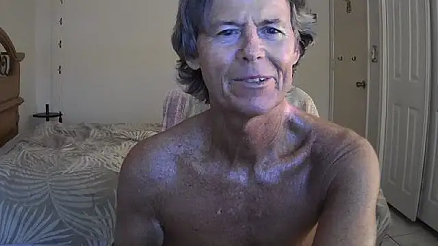 nakeedcowboi65 online show from May 2, 11:51 pm