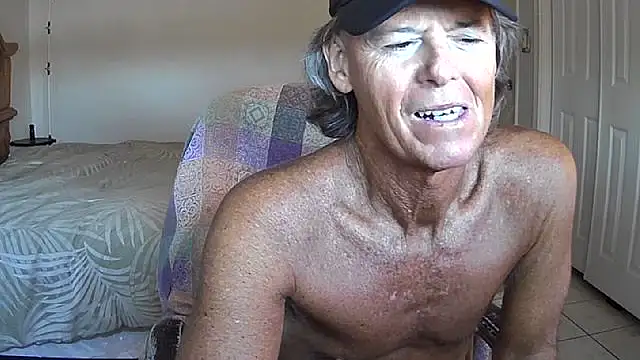 nakeedcowboi65 online show from August 4, 12:32 pm