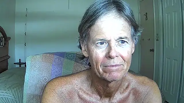 nakeedcowboi65 online show from May 11, 7:22 pm