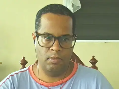thesugar32 online show from August 3, 12:33 pm