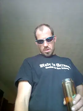 Codymc89 online show from June 16, 1:46 pm